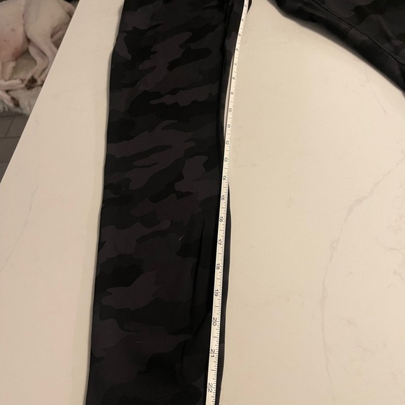 Lululemon Camouflage Leggings Size:6 unsure of style - Picture 10 of 13